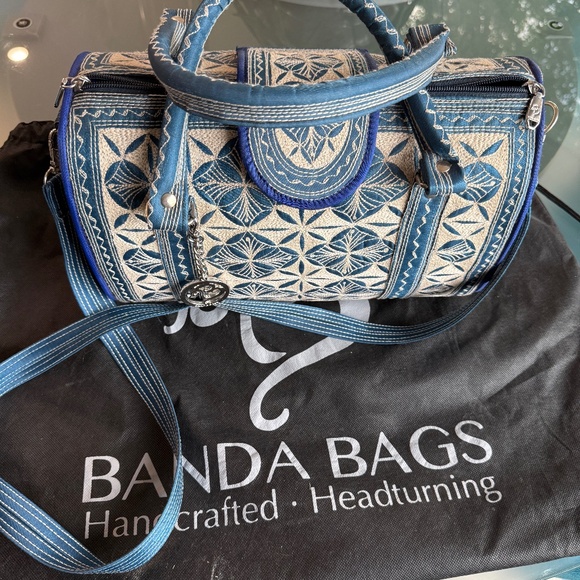 Banda Arman Barrel Bag - Picture 1 of 8